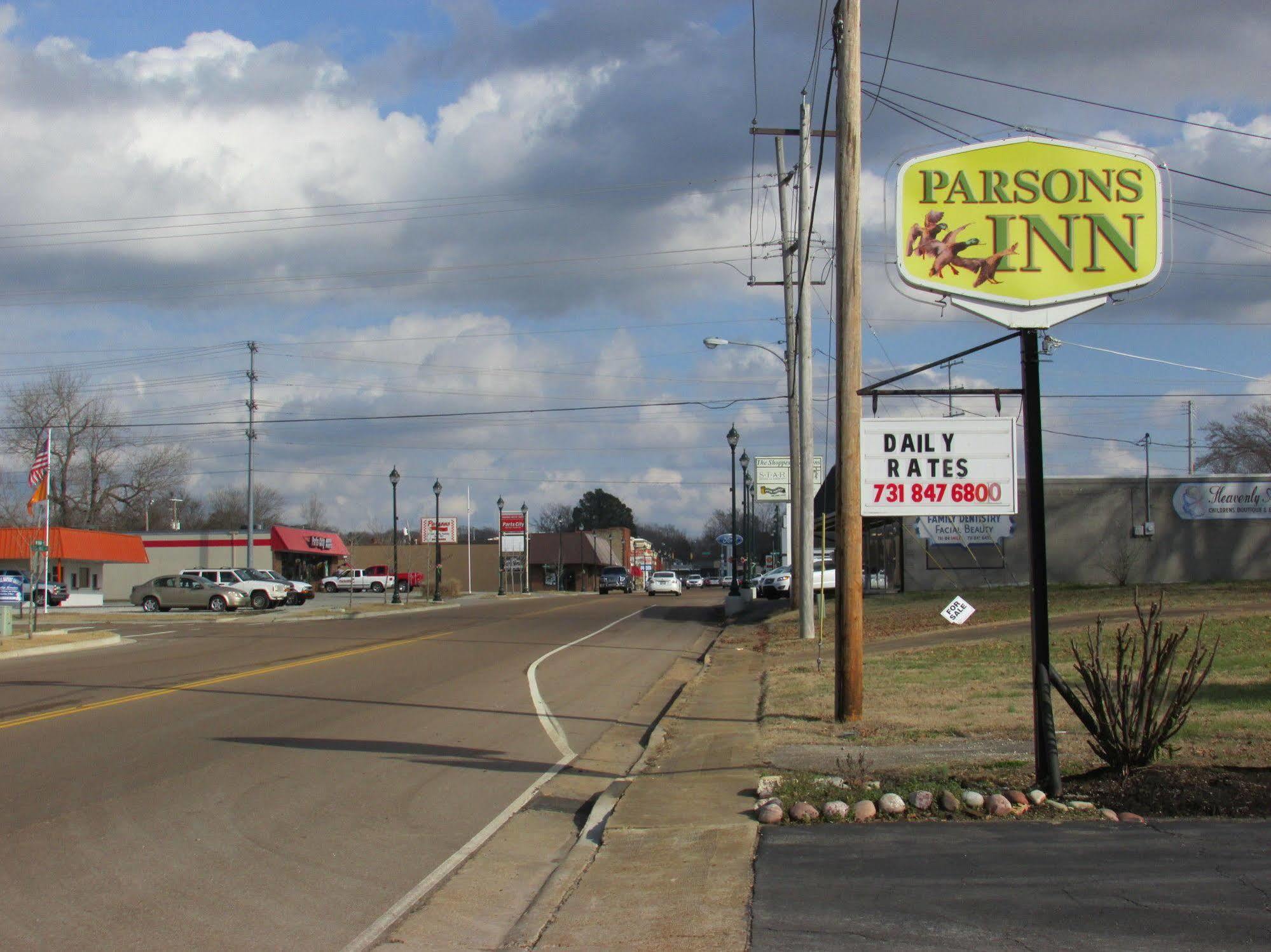 Parsons Inn Downtown Parsons,Tn エクステリア 写真